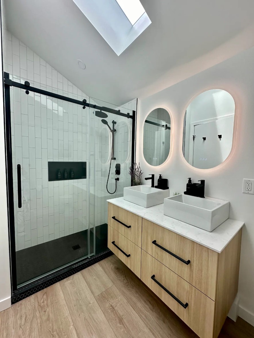 Modern two storey modular home Tofino — interior view 3